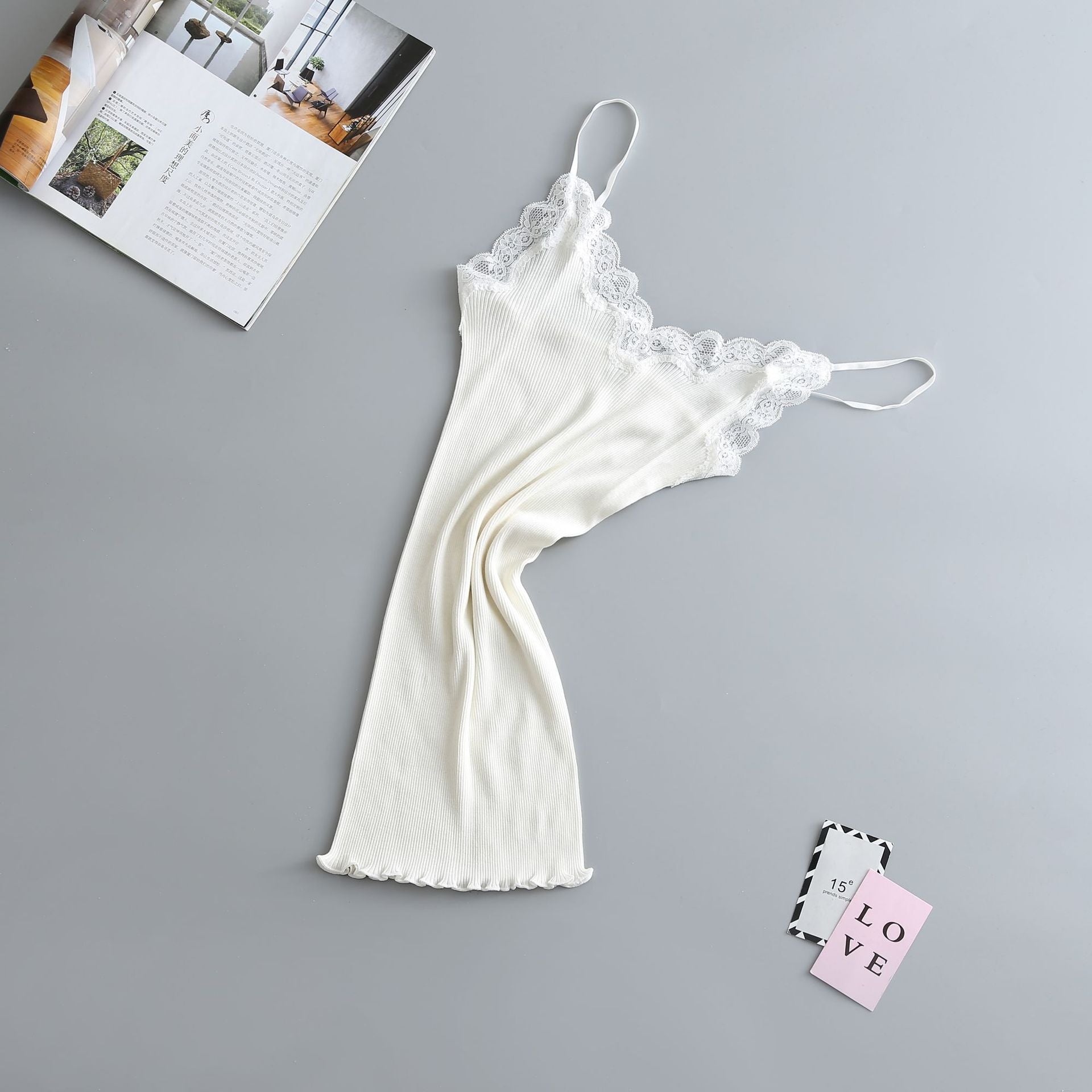 Camisola de Seda Elástica con Encaje