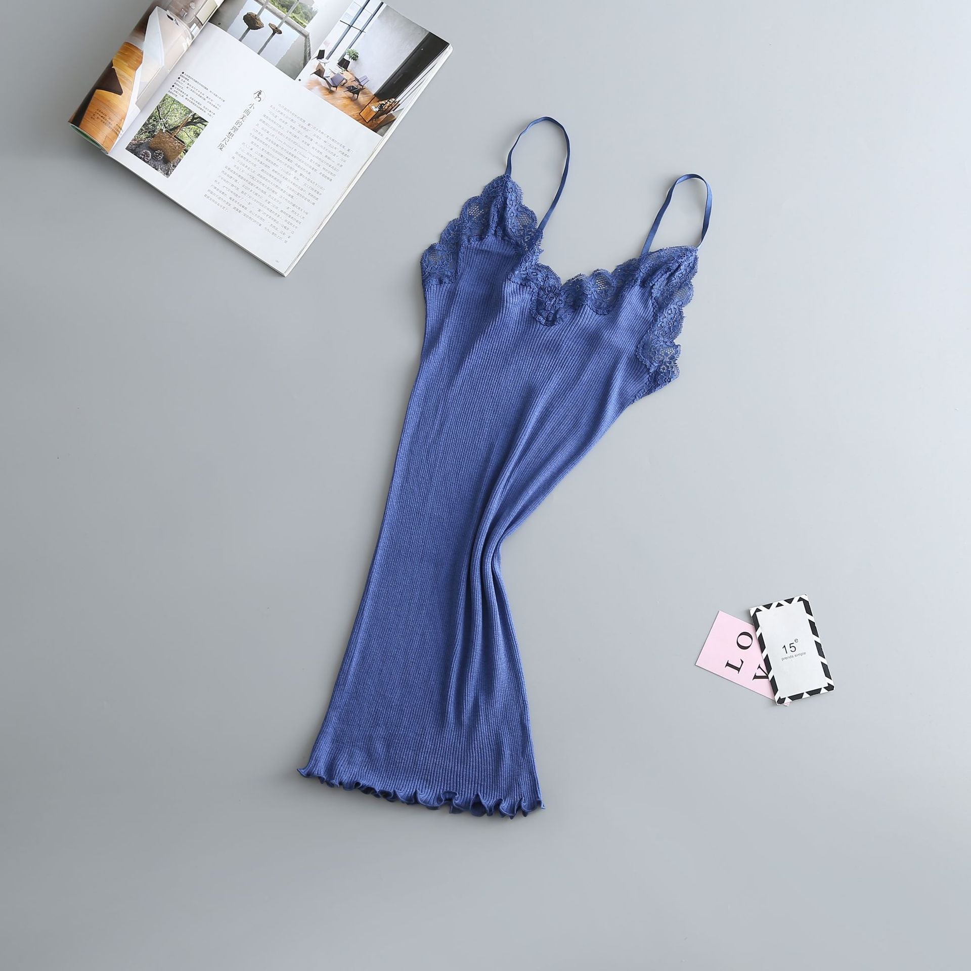 Camisola de Seda Elástica con Encaje