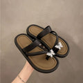 Sandalias Planas con Mariposa y Diamantes